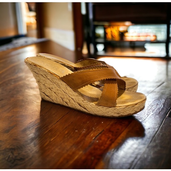 Michael Kors Vintage espadrille suede mules. Gently worn. Super vintage - Picture 4 of 17